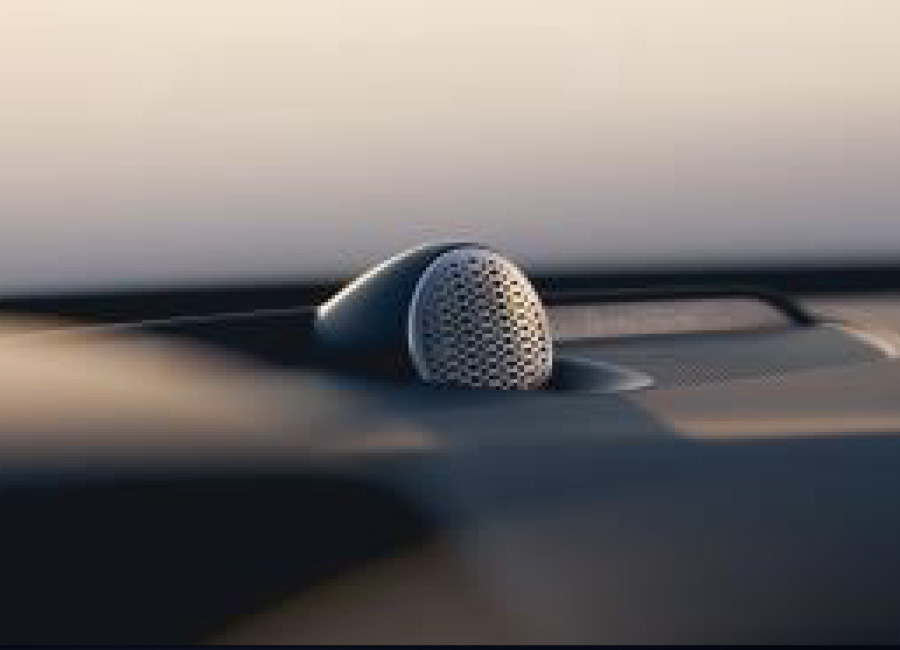 Volvo XC90 Recharge Plug-in Hybrid Bowers & Wilkins