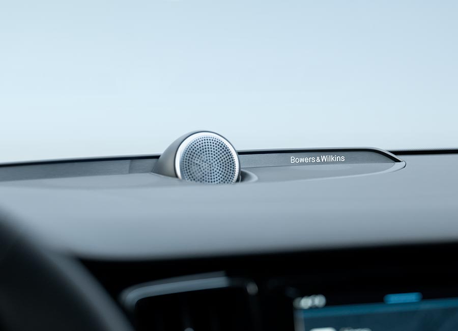 Volvo S60 Recharge Plug-in hybrid Bowers & Wilkins