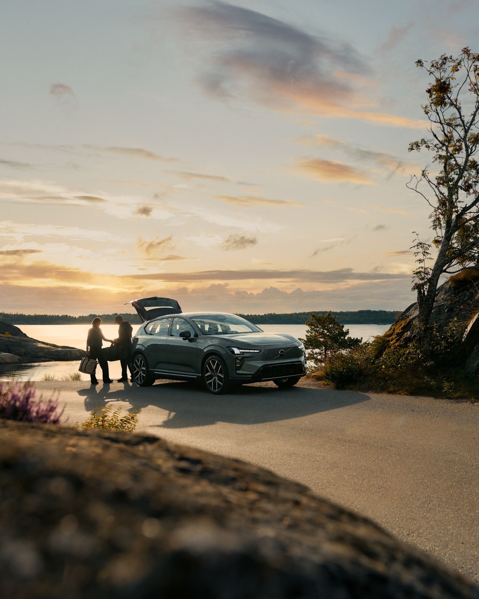 Volvo EX60 aan de kust
