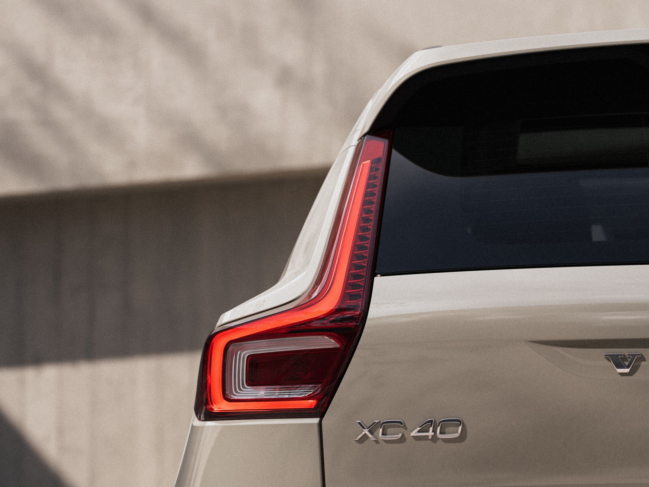 Volvo XC40 B3 B4 Mild hybrid Achterlicht