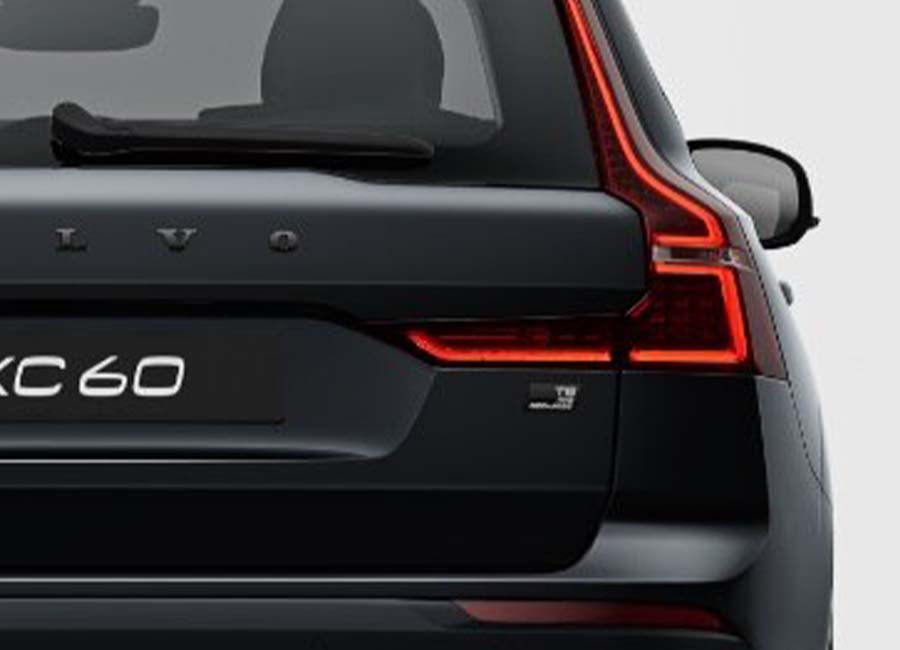 Volvo XC60 Recharge Plug-in hybrid Black Edition modelaanduiding